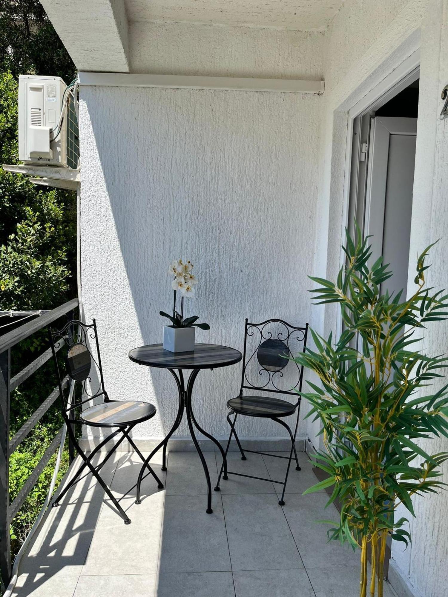 Apartments By The Sea Potocnica, Pag - 222 Novalja Exterior photo